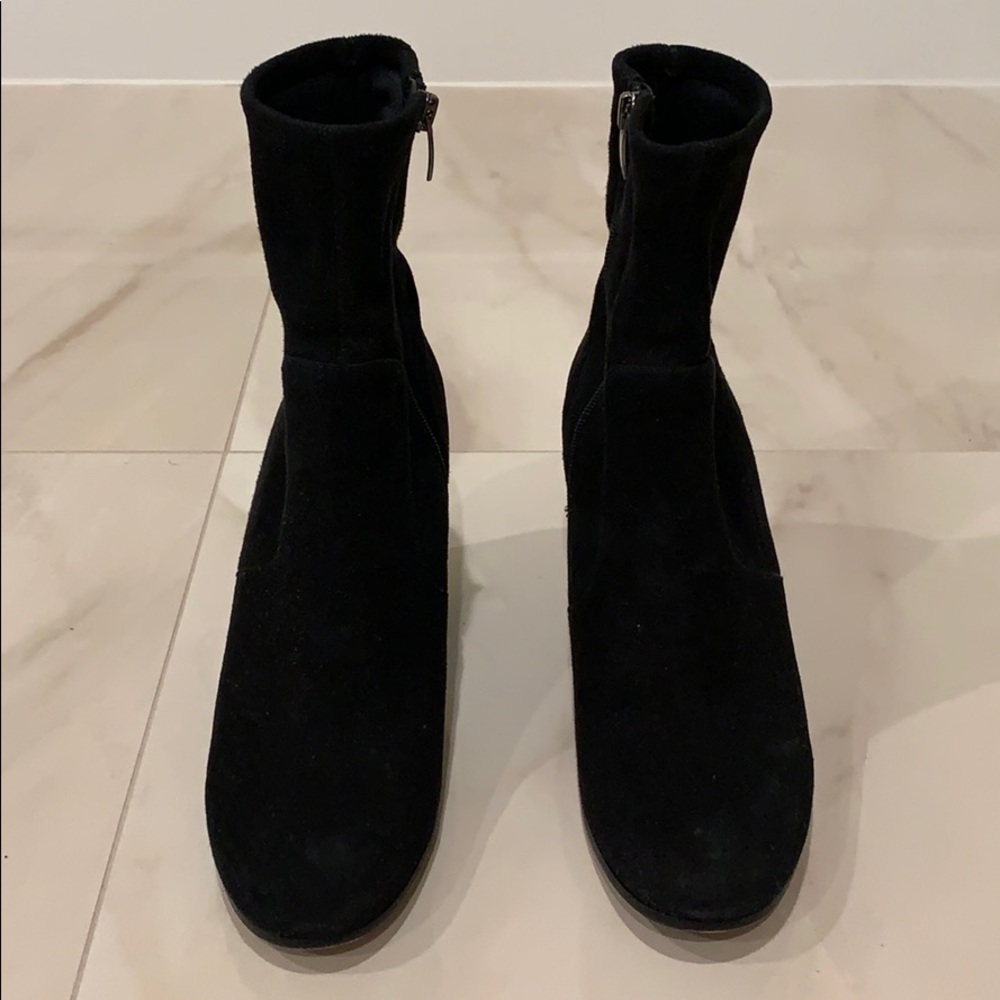 Via spiga suede ankle boots